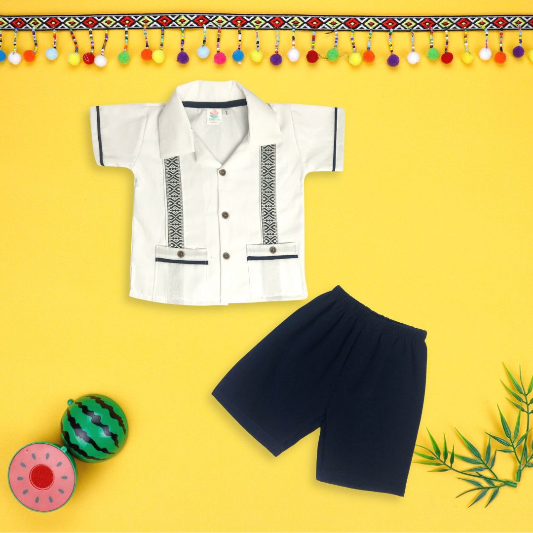 Set manga corta tipo guayabera con short des niños