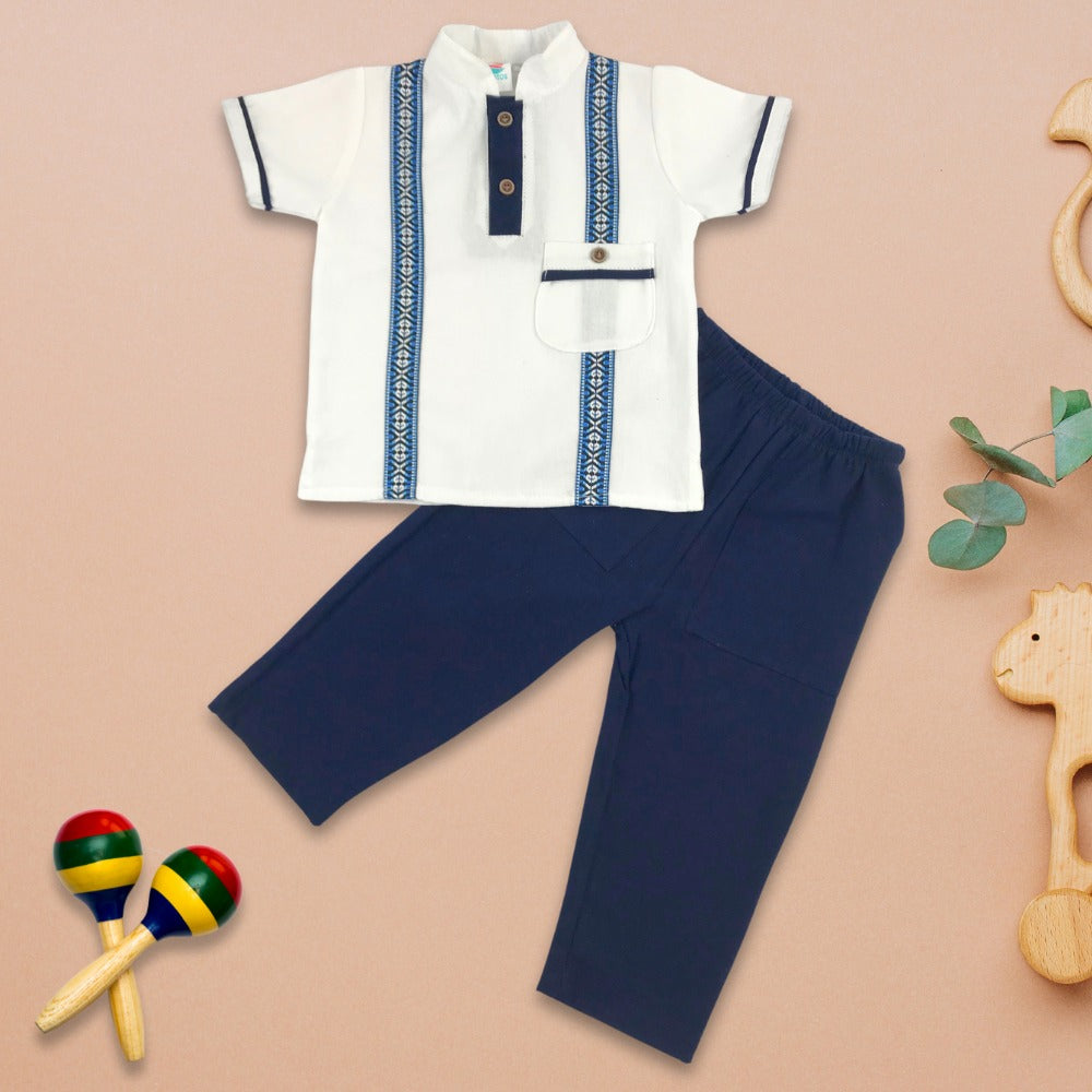 Set manga corta tipo guayabera  con pantalón  des niños