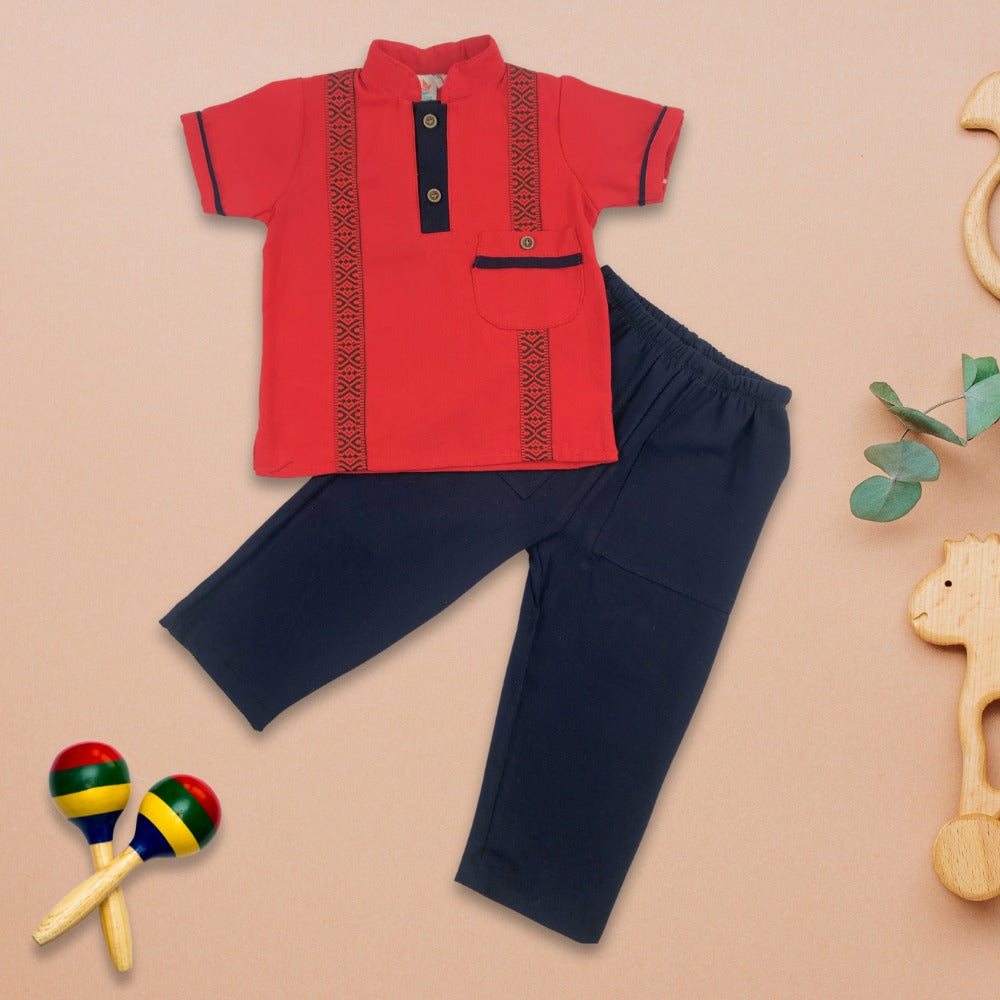 Set manga corta tipo guayabera  con pantalón  des niños