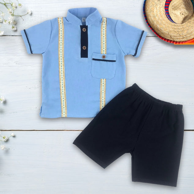 Set manga corta tipo guayaber con shorst a para niños