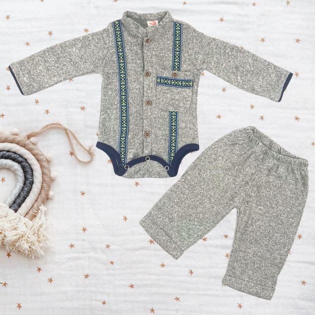 Set manga Larga  tipo guayaber con pantalon a para bebés niños