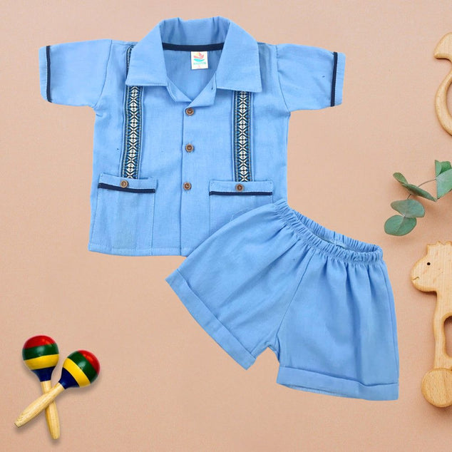 Set manga corta tipo guayaber con shorst a para  bebes niños (Copy)