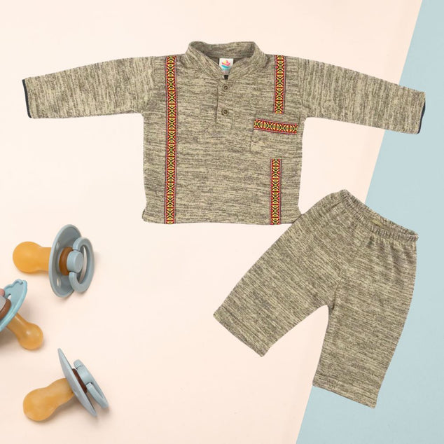 Set manga Larga  tipo guayaber con pantalon a para bebés niños (Copy)