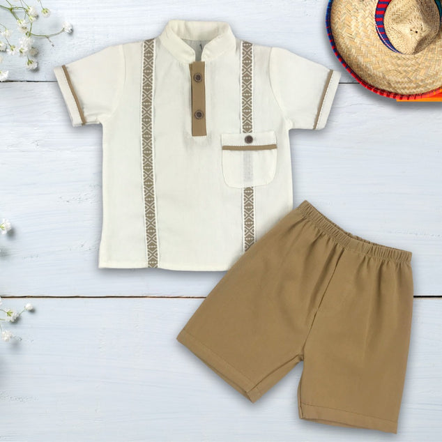 Set manga corta tipo guayaber con shorst a para niños